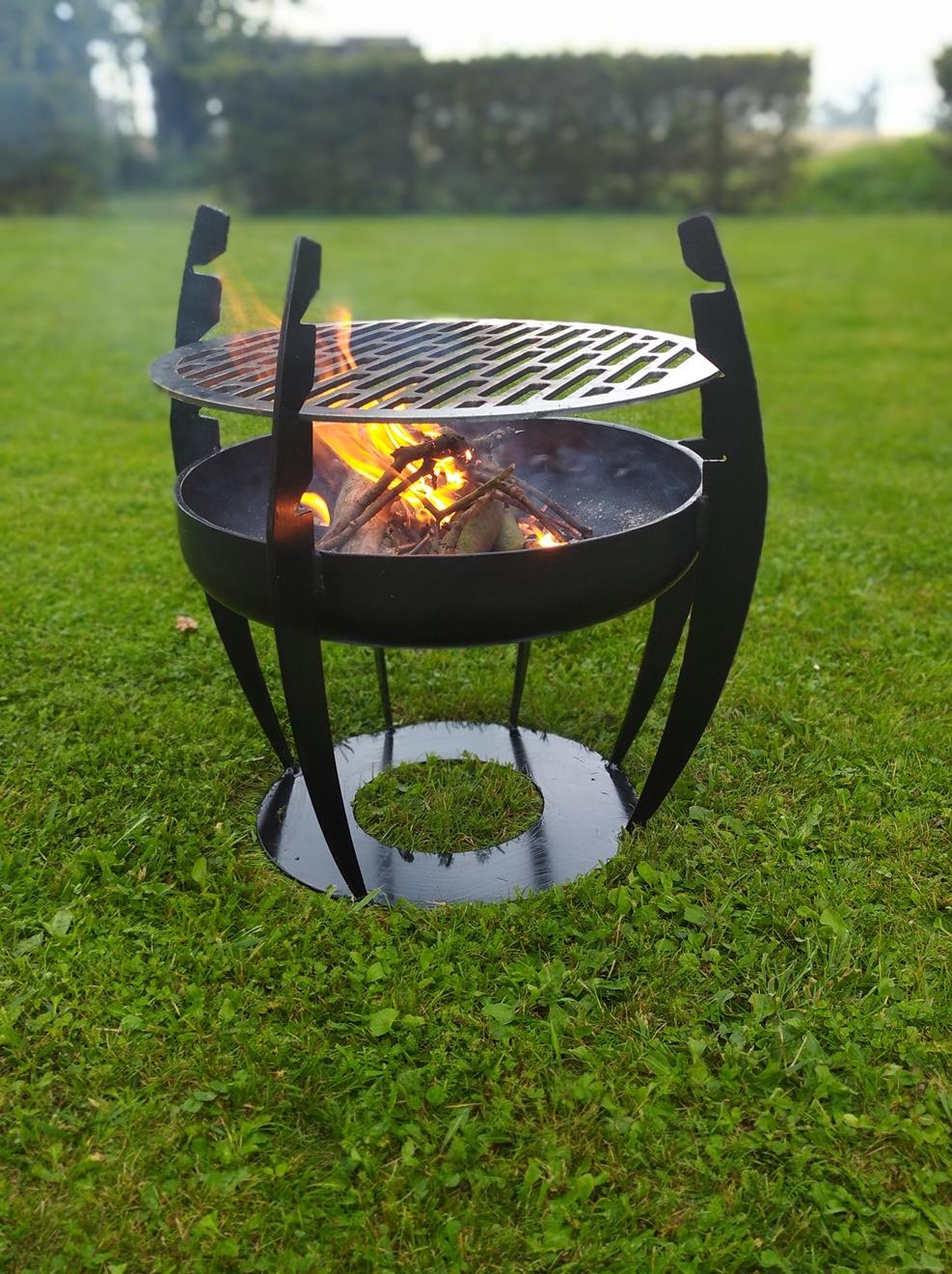 Zakázková kovovýroba grilu