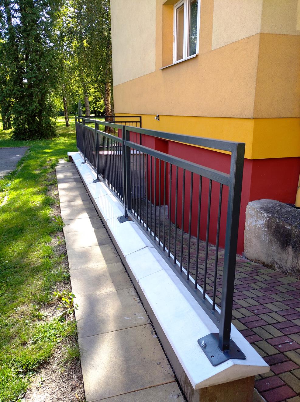 Zakázková kovovýroba zábradlí